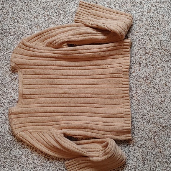 Hollister Crop Sweater - Picture 4 of 4